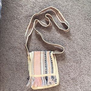 Crossbody woven pattern Boho bag!
